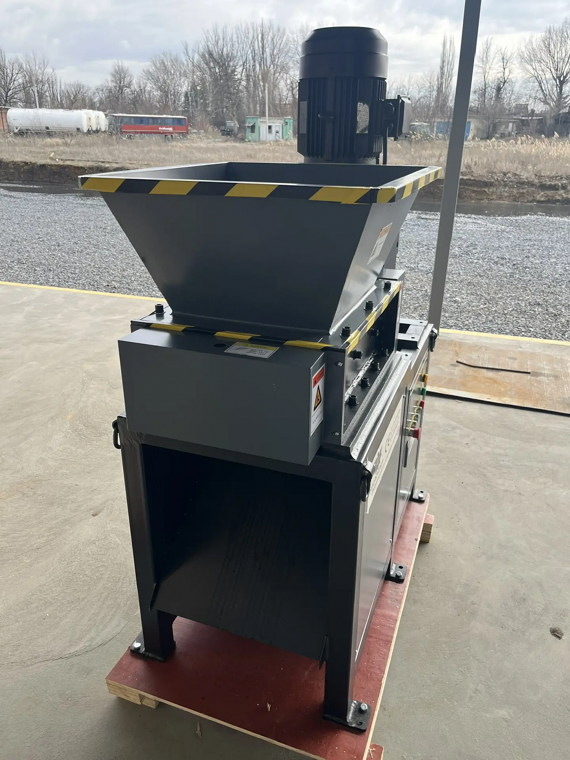Поставка двухвального шредера MRS-400N в г. Москва